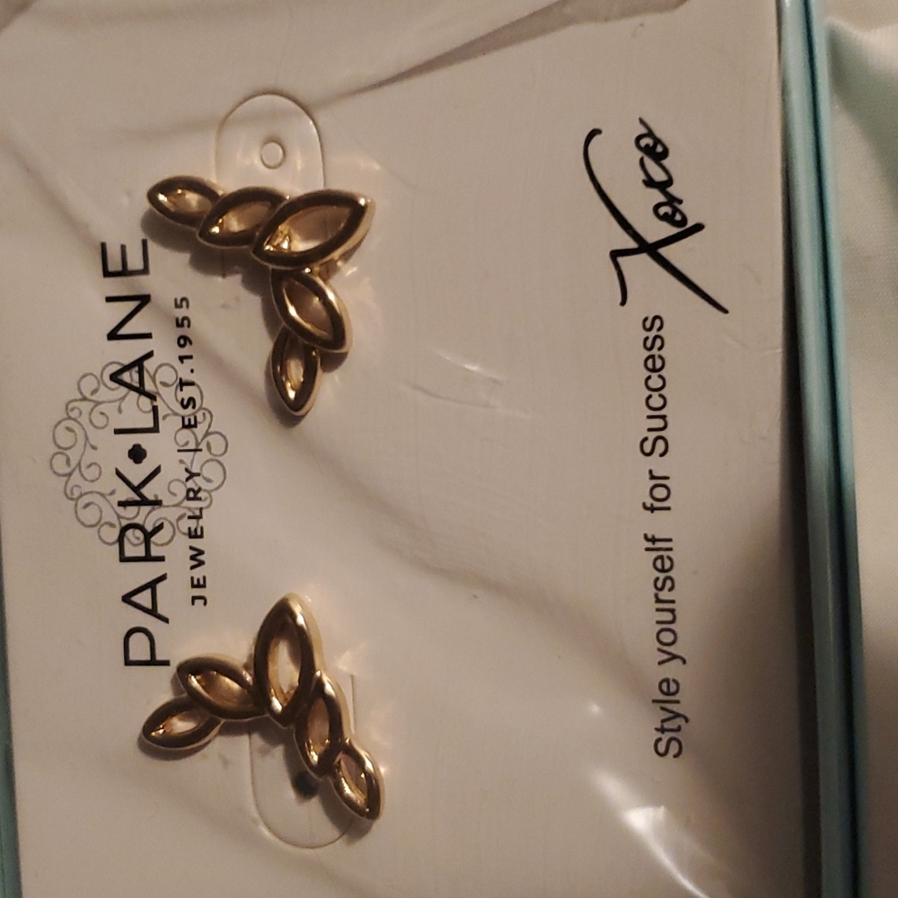 Crepe Earrings